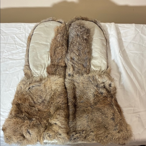 Vintage Long Fur Gloves ( unisex) - Picture 2 of 6